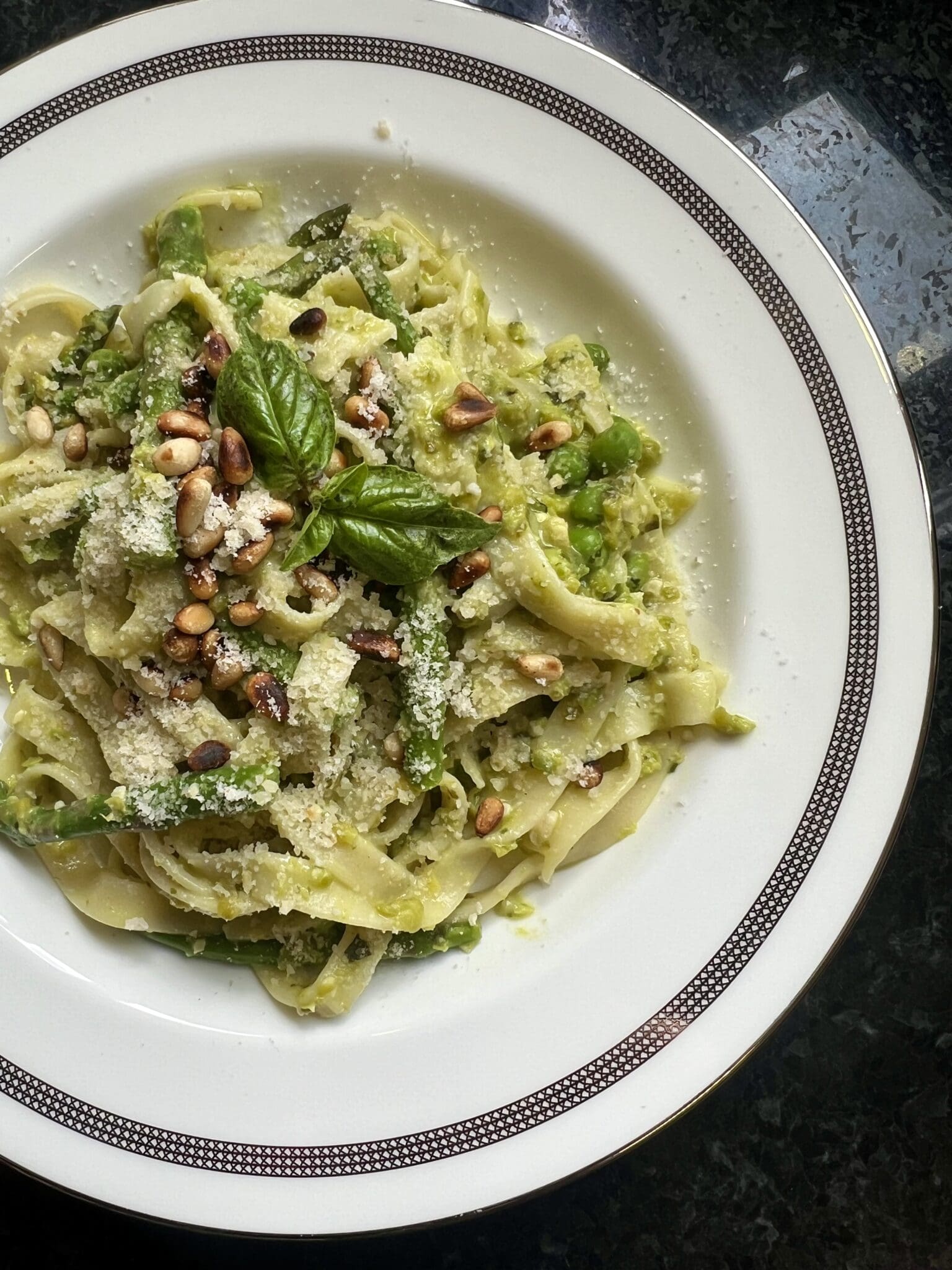 Pea pesto pasta, 1 bite per serving